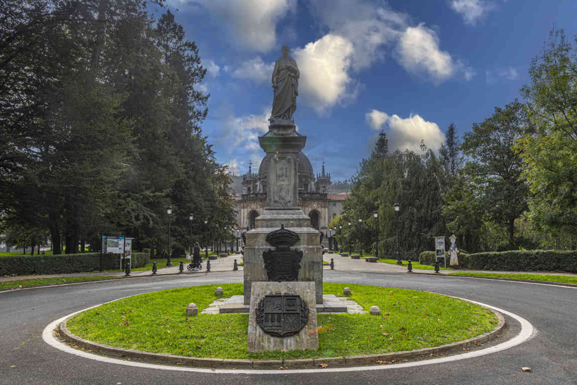 Guipúzcoa - Azpeitia 01 - santuario y basílica de San Ignacio de Loyola.jpg